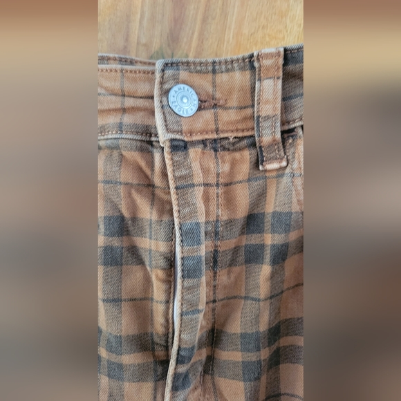 American Eagle plaid plants size 6 - Picture 2 of 6